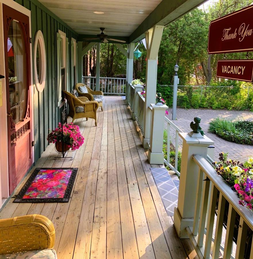 Weatherpine Inn Niagara-on-the-Lake ภายนอก รูปภาพ