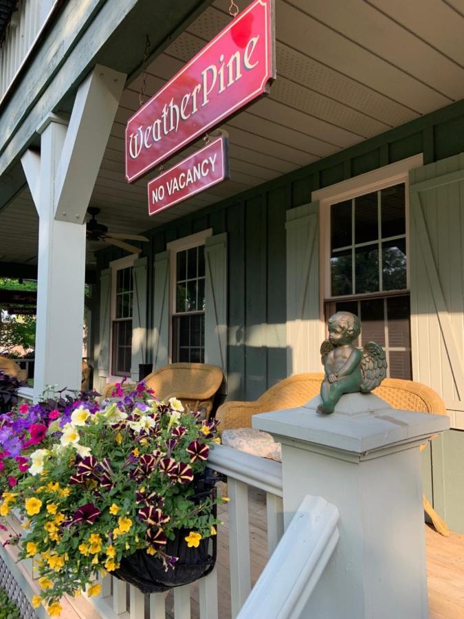 Weatherpine Inn Niagara-on-the-Lake ภายนอก รูปภาพ