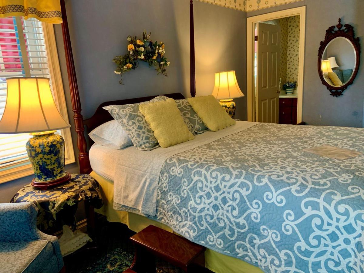 Weatherpine Inn Niagara-on-the-Lake ภายนอก รูปภาพ
