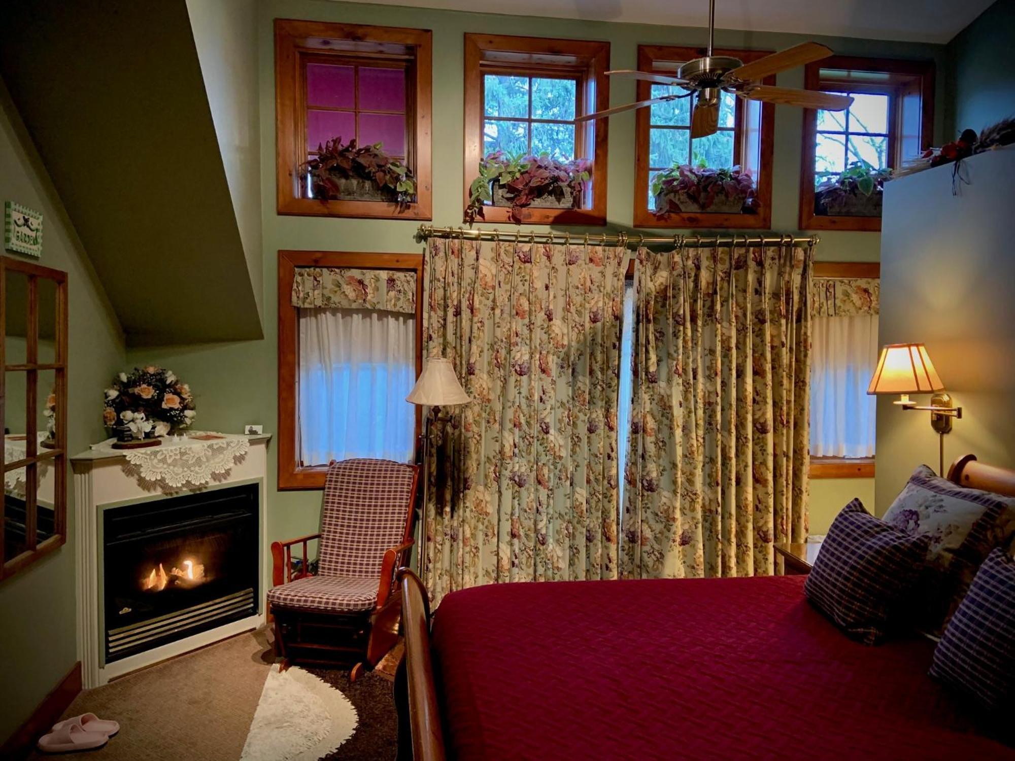 Weatherpine Inn Niagara-on-the-Lake ภายนอก รูปภาพ